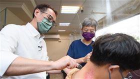 鄭運鵬改當鄭師傅，提出「大搶客」計畫。（圖／翻攝自鄭運鵬 Cheng Yun-Peng 臉書）