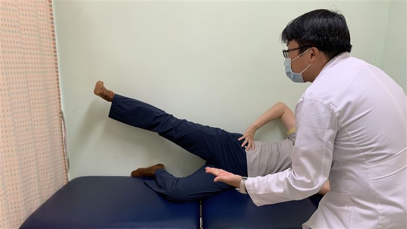 退化關節炎只能電療？　這樣動也有效