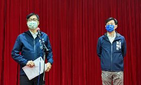 陳其邁議會備詢並接受聯訪