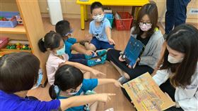 ▲閱讀力趨M型化！科技助偏鄉共讀　馨生支持展臂閱讀2.0