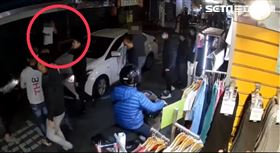 竹聯幫育仁會謝男涉嫌指揮小弟販毒，遭依法送辦。（圖／翻攝畫面）