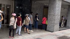 中秋瘋排犁記小月餅。（圖／翻攝自爆廢公社公開版臉書）