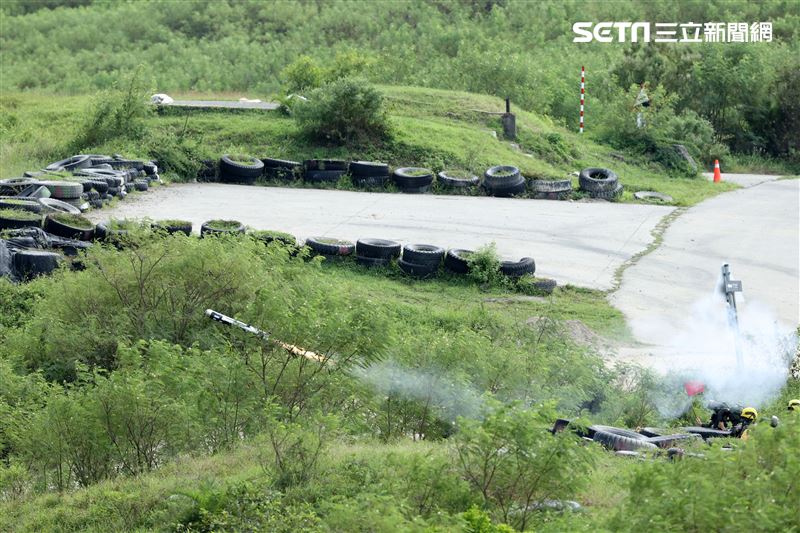 裝甲564旅三軍聯合作戰日攻測考實施標槍飛彈射擊。（記者邱榮吉/攝影）