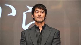 《因為我們忘記一切》阿部寬。（圖／Disney+提供）