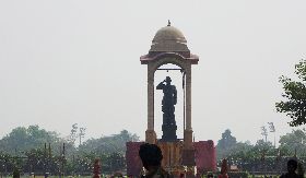 新德里印度門 獨立英雄波斯雕像