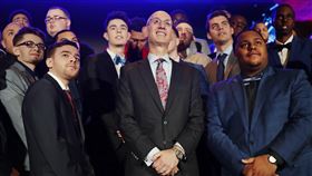 ▲NBA總裁席佛（Adam Silver）對季中盃賽保持開放態度。（圖／美聯社／達志影像）