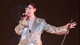 電音唱跳天后謝金燕出道30多年。（圖／翻攝自JeannieHsieh___bbb IG）