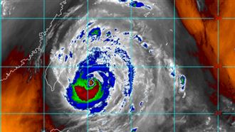 中颱梅花慢行　降雨熱區、路徑一次看