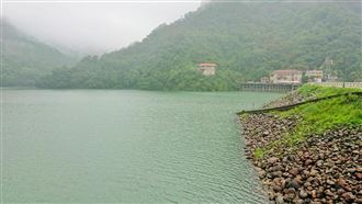 石門水庫近滿水位　每秒百噸調節放水