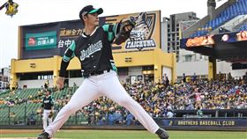 ▲中信兄弟投手吳哲源好投收下單季9連勝。（圖／中信兄弟提供）