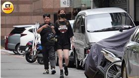 陳若穎遭直擊與台灣媒體大亨練台生兒子練軒城戀愛ING。（圖／CTWANT授權提供）