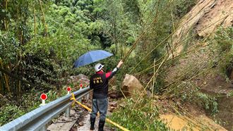 新／「梅花」夾大雨　尖石石磊路斷