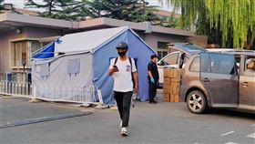 圖為10日北京中國傳媒大學出現確診者緊急封閉。（圖／中新社）
