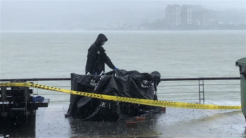 新／淡水河岸漂浮屍！民眾嚇壞急報案