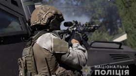 英國國防部在定期情報更新中表示，烏克蘭收復的失土面積至少為倫敦都會區的兩倍大。圖為烏克蘭特種士兵。（圖／翻攝自facebook.com/UA.National.Police）
