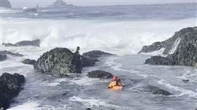 綠島,觀浪,遊客,梅花颱風,受傷,海巡