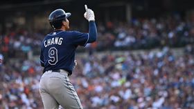 ▲張育成告別光芒。（圖／翻攝自張育成推特）