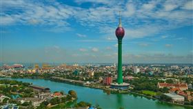 蓮花塔耗資估達1億1300萬美元興建，國營可倫坡蓮花塔管理公司決定於15日開放觀景台，用門票收入來彌補虧損。（圖／翻攝自維基共享資源；作者Meshaun de Silva，CC BY-SA 4.0）
