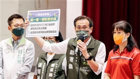 鄭運鵬發布「長者照顧四季春」政策(圖／鄭運鵬競辦提供)