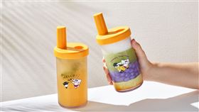 凡購買「來貘聯名小象杯」隨杯附贈冰涼泰飲，酸辣開胃的泰式料理搭配道地飲品，嗜泰饕客趕緊手刀訂位。（圖／品牌業者提供）