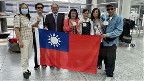 駐加拿大代表曾厚仁積極拜訪僑社駐加拿大代表曾厚仁（左3）一上任就積極拜訪僑社，與僑胞親切互動。（駐加拿大代表處提供）中央社記者程愛芬溫哥華傳真  111年9月14日