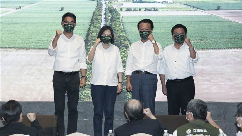 暗批張麗善　蔡英文喊：打破家族政治