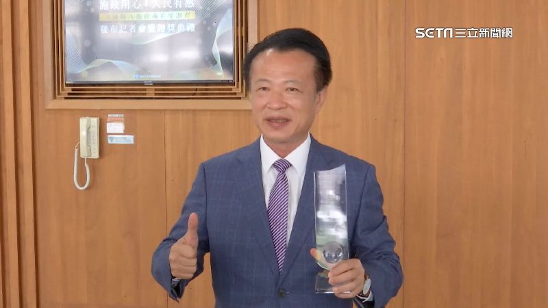 全國縣市長滿意度出爐　翁章梁奪金獎