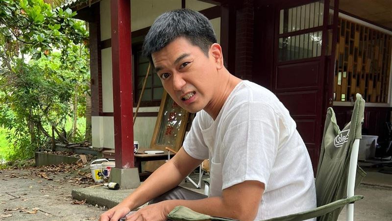 如廁突被襲擊　台8男星四肢發腫癢爆
