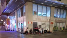 iPhone 14,愛瘋14,蘋果,排隊,果粉,電信(翻攝自 爆廢公社)