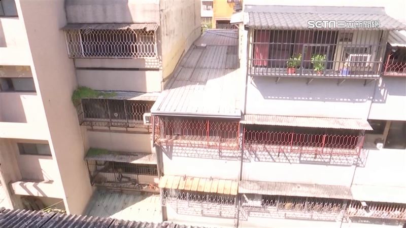 法定空間防火巷　遭違蓋3層樓建物