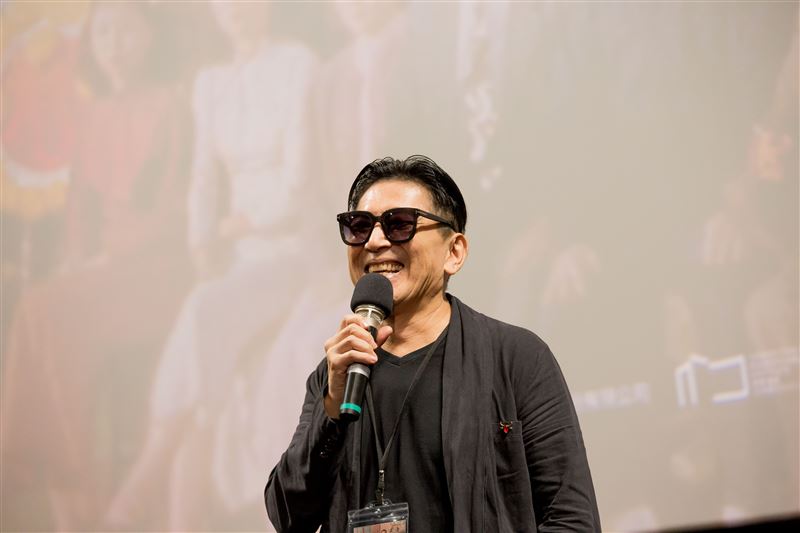 高潔當年在《悲情城市》中與梁朝偉、陳松勇演兄弟。(圖/國家影視聽中心提供)
