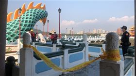 蓮池潭,浮屍,龍虎塔