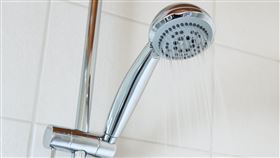 蓮蓬頭，浴室(圖／PIXABAY)