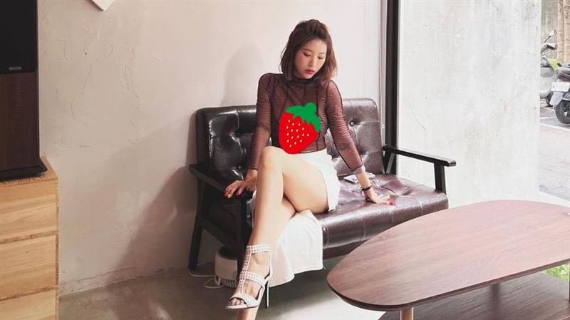 黑澀會美眉雞湯文穿超辣　正面透視裝