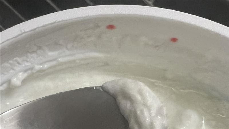 好市多優格有紅斑還吃　網喊：恐丟命