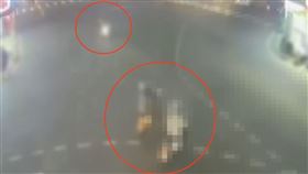 僑生無照闖紅燈撞死1女！恐怖畫面曝