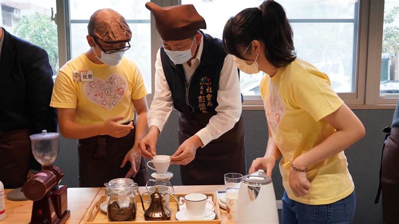 實現身障者「在社區生活」願景