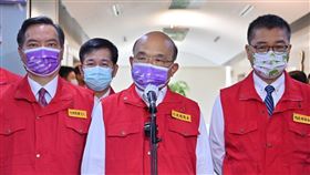0903蘇貞昌視察「軒嵐諾颱風中央災害應變中心」（圖／行政院提供）