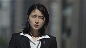 《新．超人力霸王》長澤雅美在片中飾演「禍特對」分析官。（圖／野獸國提供）