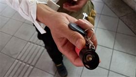 防狼噴霧器疑似瓶蓋異常誤噴，導致影響捷運運行。（圖／北捷提供） 