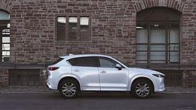 ▲MAZDA CX-5雪幻白。（圖／MAZDA提供）