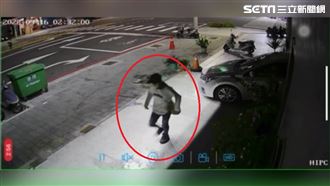 倒車猛撞高雄網美火鍋　嫌犯從容離去