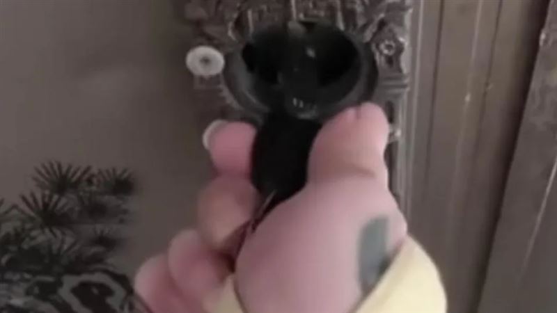 機車鑰匙開大門！網：我家牙線棒就開