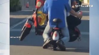 2人3貼！中間夾台電動車吞3罰單