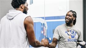 ▲哈瑞爾（Montrezl Harrell）加盟76人，但在5月時被警方攔檢時曾宣稱，聯盟中最好的禁區球員是約基奇（Nikola Jokic），最爛的球場是76人主場。（圖／翻攝自76人推特）