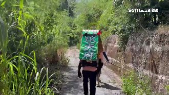 獨／昔黑幫浪子回頭　揹王爺環島行善