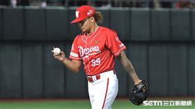 ▲味全龍投手林凱威後援砸鍋。（圖／記者劉彥池攝影）