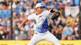 桃猿楊彬對上前東家  6局優質先發率隊搶勝中職樂天桃猿隊17日與富邦悍將隊交手，桃猿投手楊彬先發對前東家，主投6局失1分、好投壓制，率隊拿勝，楊彬也拿下本季首勝，獲選單場最有價值球員。（樂天桃猿隊提供）中央社記者謝靜雯傳真  111年9月17日