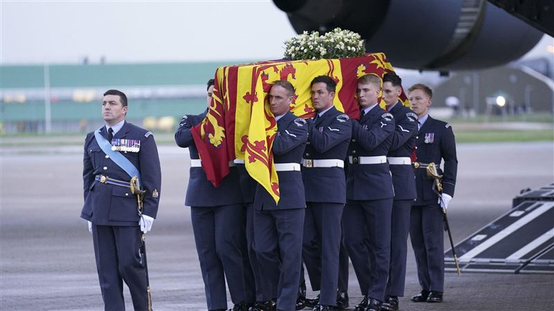 女王逝世國葬　英國王室重要事件回顧