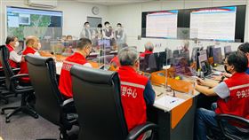 行政院長蘇貞昌今（18）日視察「0918臺東地震中央災害應變中心」。（圖／行政院提供）